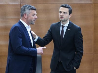 Vzpon Toninove NSi po Ninamedii pred SD Tanje Fajon