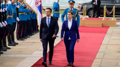 Šarec, ki ni za nemško manjšino v ustavi, na obisku v Srbiji