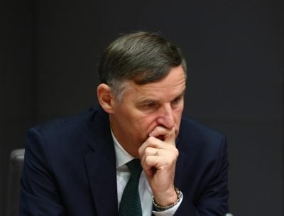Boštjančič ne odstopa kot Bertoncelj, ko koalicija na proračun prelaga plačilo nove luknje v zdravstvu