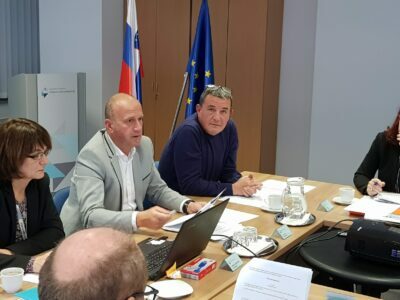 Usluga: Z ministri in čistko na RTVS se mudi, DVK bo hitreje ugotavljala rezultate referendumov