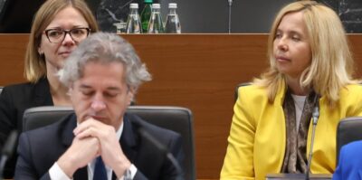 Preko proračuna: Golob za svoje varnostnike prerazporedil 134.000 evrov in poslancem skrival vlogo Milovića