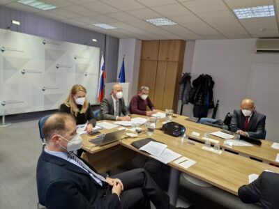 Ker se Golobu mudi, DVK ne bo štela mrtvih na referendumih