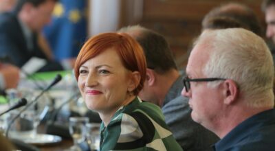 Težki časi za državno RTV: Vlada noče dati denarja, zahteva varčevanje