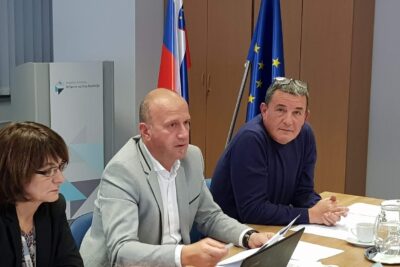 Upokojeni Vučko spet dela za vladajoče