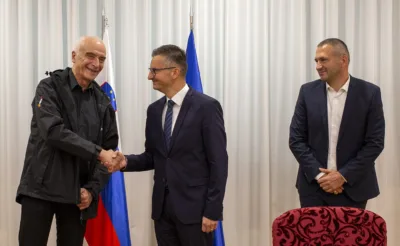 Šarec in Črnec letita brez soprog, s Falconom kar zastonj