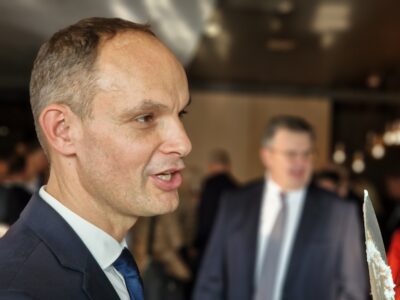 Kaloh: Logar se je tako poskušal dokopati do denarja