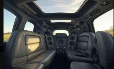 AI:  Avto z res hudim ozvočenjem za SID banko