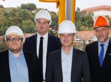 Vinjeta in božičnica Vere Jourove Golobu