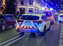 "Blondinec" zaštihal voznika avtobusa streljaj od Dela ob predstavitvi knjig o udbovcih