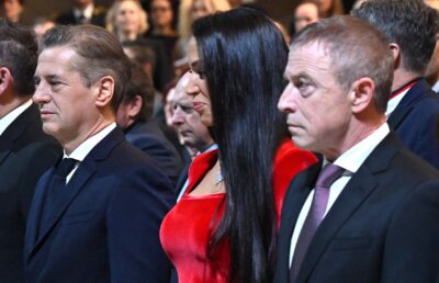 Neustavni moralni hazard vlade