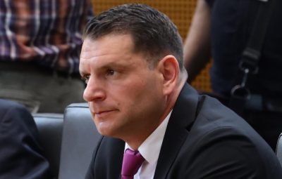 Huda jeza pri Golobovih: Stevanović novi šef DZ